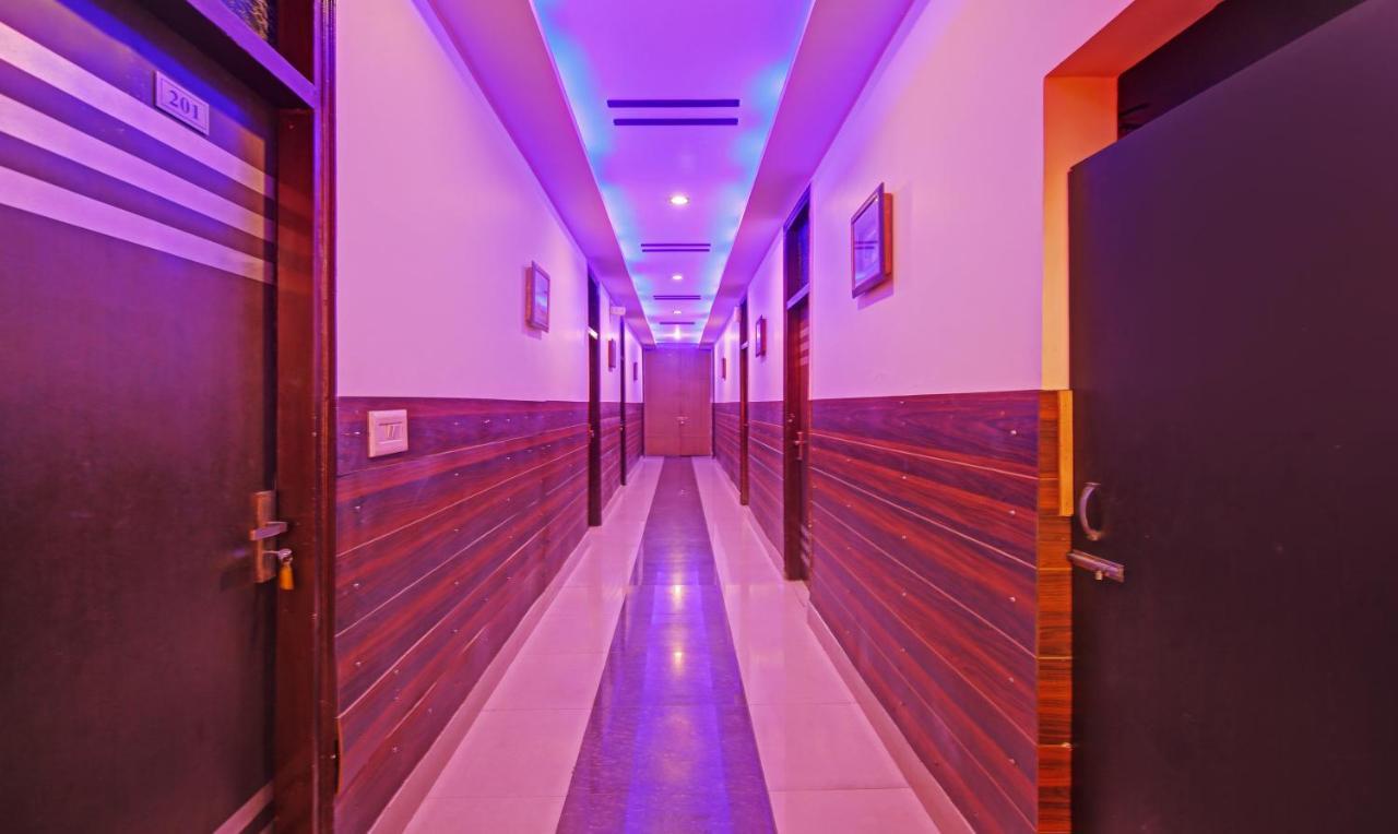 Itsy By Treebo - Royale Inn Мератх Экстерьер фото